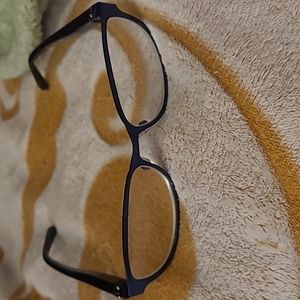 Blue Foster Grant readers